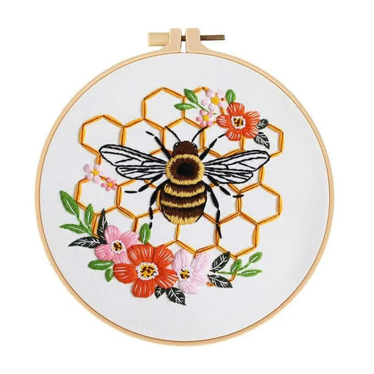 Rubbyoo Embroidery Kit - Bee Insect