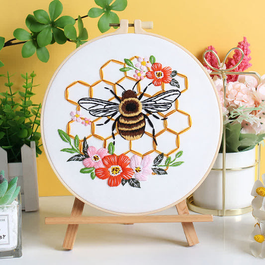 Rubbyoo Embroidery Kit - Bee Insect