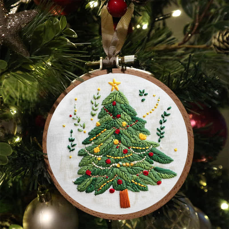 Rubbyoo Embroidery Kit - Cute Christmas Tree