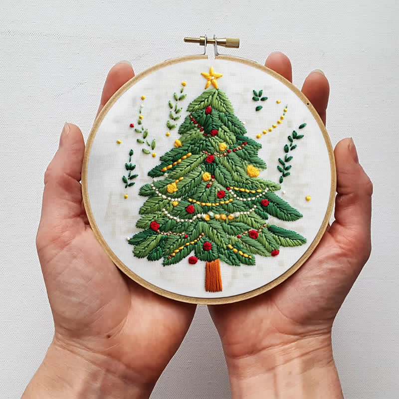 Rubbyoo Embroidery Kit - Cute Christmas Tree